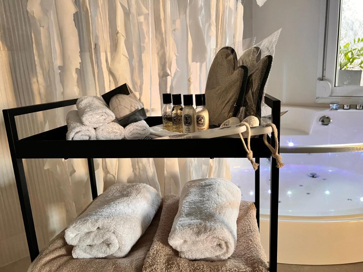 Perla Coco Jacuzzi Suites La Canea Esterno foto