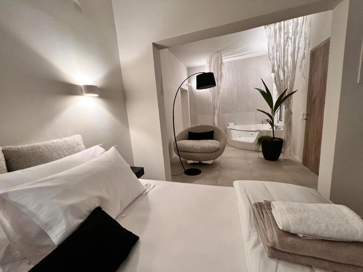 Perla Coco Jacuzzi Suites La Canea Esterno foto
