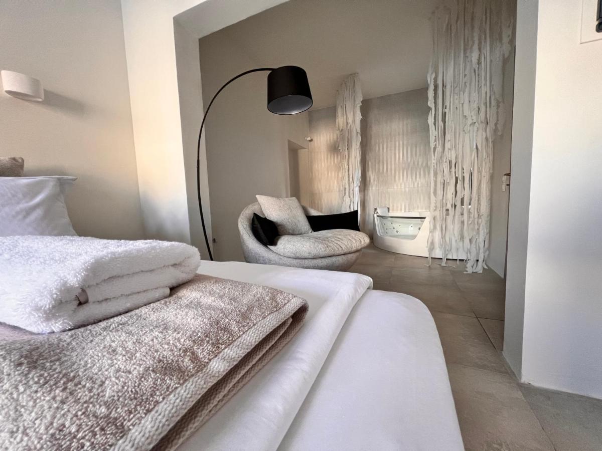 Perla Coco Jacuzzi Suites La Canea Esterno foto